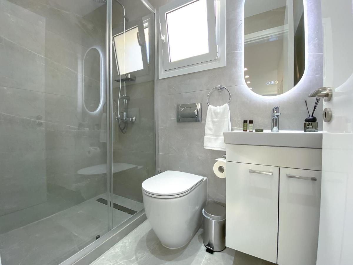Apartment Phaedrus Living Limnaria Luxury Flat Vine 121